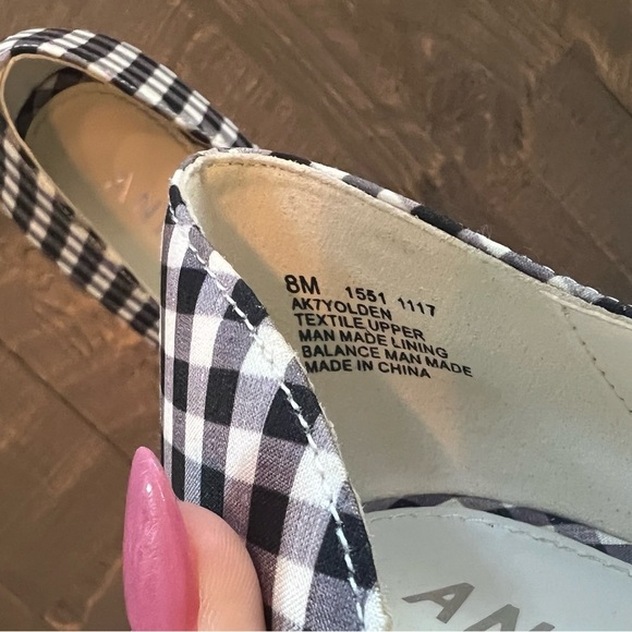 Anne Klein black and white heels size 8 - Picture 6 of 7
